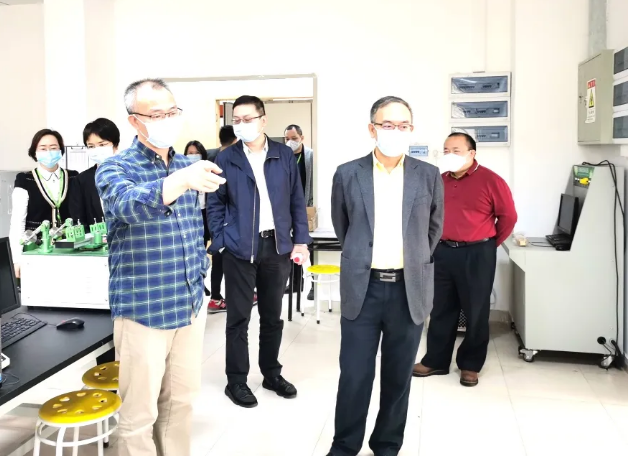 中检深圳公司高总率队慰问中检AG一飞冲天员工