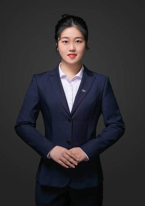 王霄彤 王霄彤